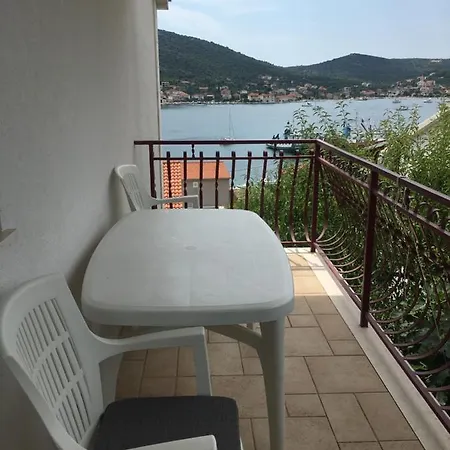 Lägenhet Kustura Vinišće