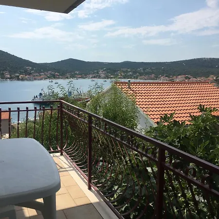 Kustura Apartment Vinisce