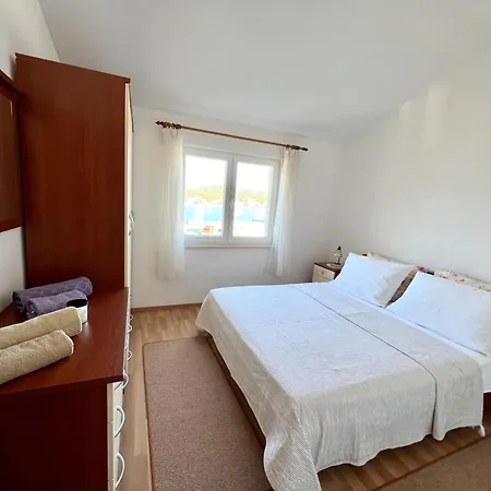 Kustura Apartment Vinisce